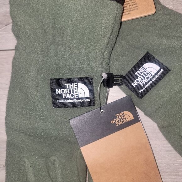 The North Face Etip™ Heavyweight Fleece Glove Size Large - Picture 4 of 10